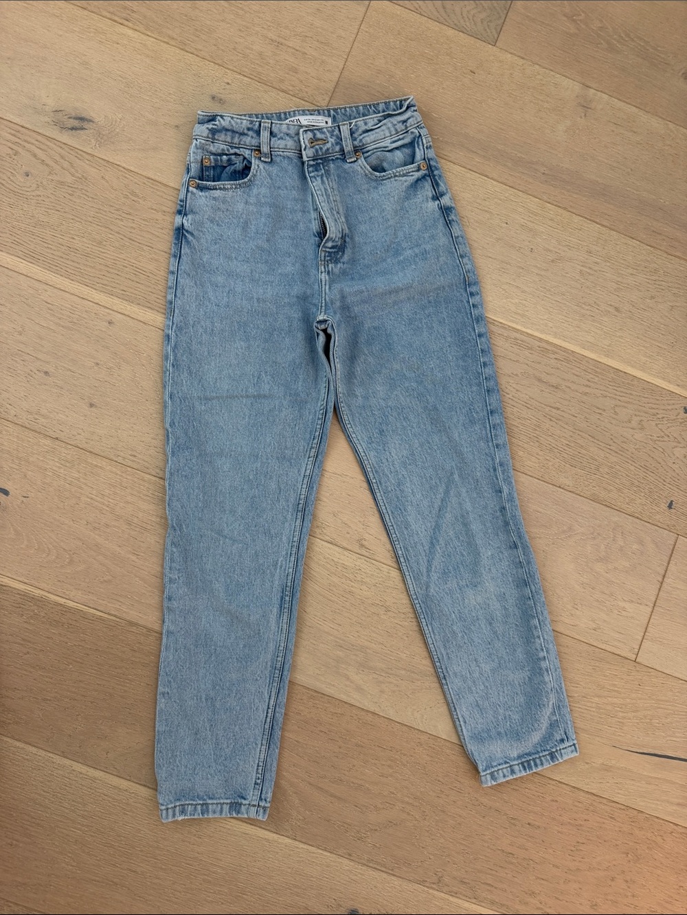 Zara High-Rise Light Blue Mom Jeans